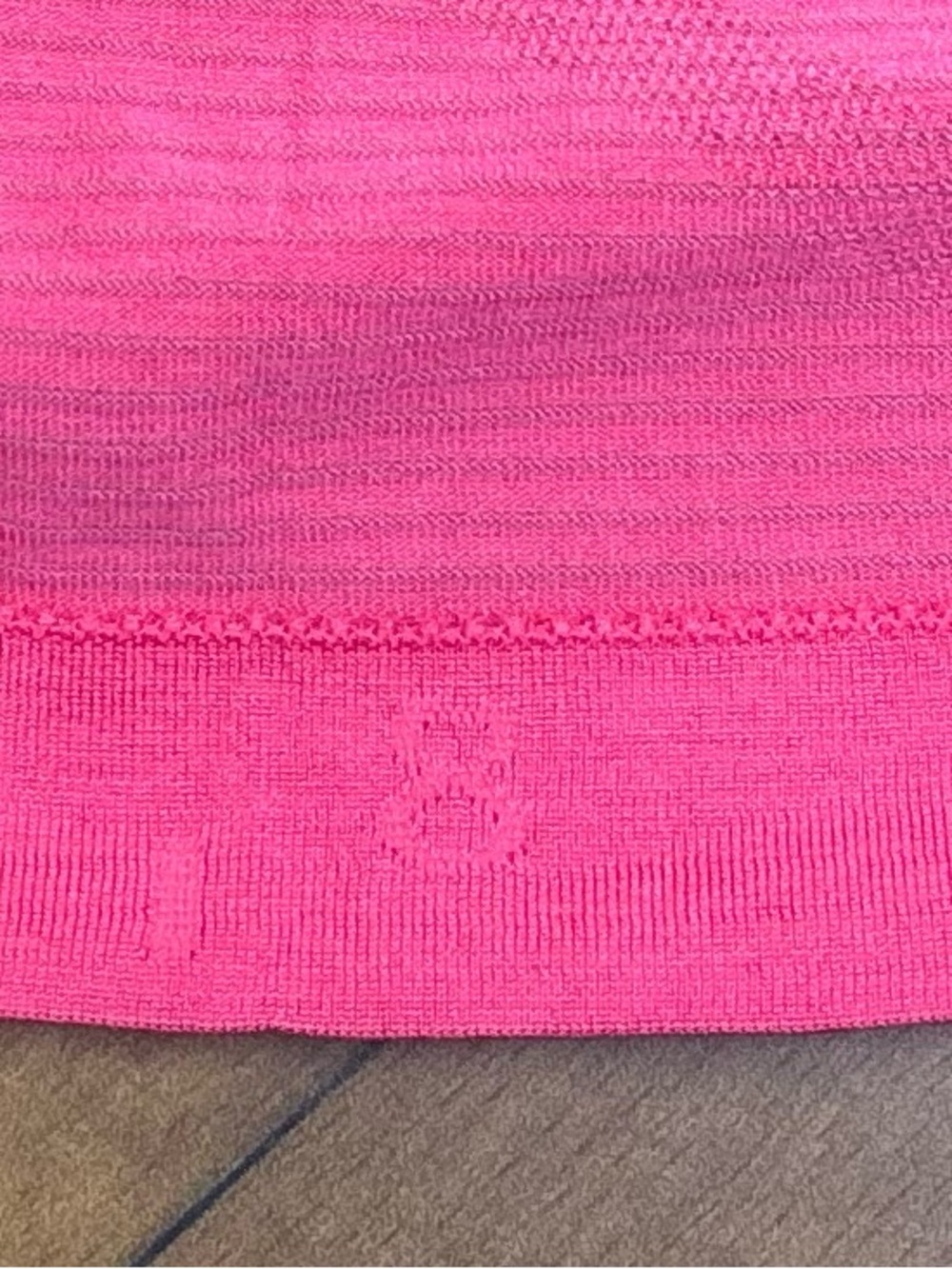 (SOLD) Lululemon Swiftly Tech Racerback Tank Top *Race In Pink Size 8 - Picture 4 of 4